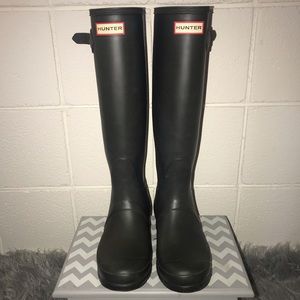 Hunter Boots!💚🖤
